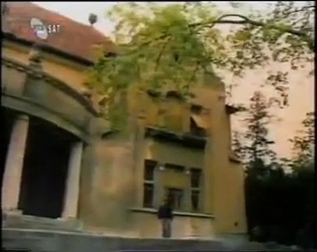 Држање за ваздух | movie | 1985 | Official Clip