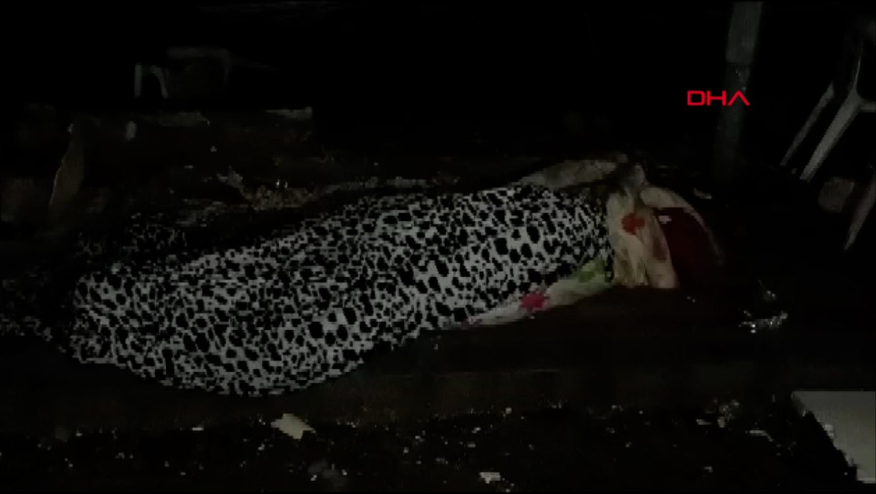 Antakya'da enkaz altından gelen yardım sesleri yürek burktu