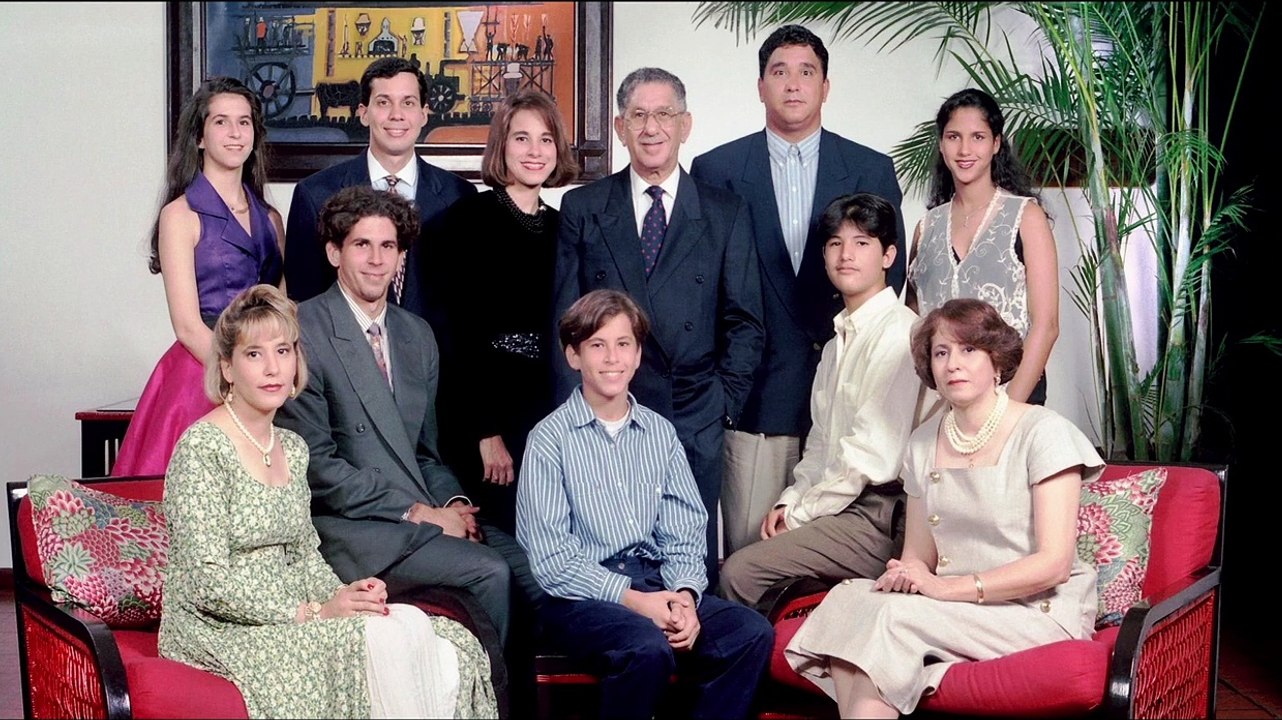 Lo Que Se Hereda | movie | 2022 | Official Trailer