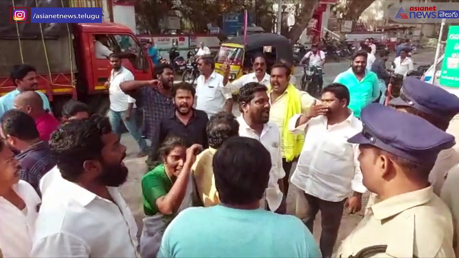 టిడిపి నేతల అరెస్టుల పర్వం... మచిలీపట్నంలో మాజీ మంత్రి, గుడివాడలో మాజీ ఎమ్మెల్యే 