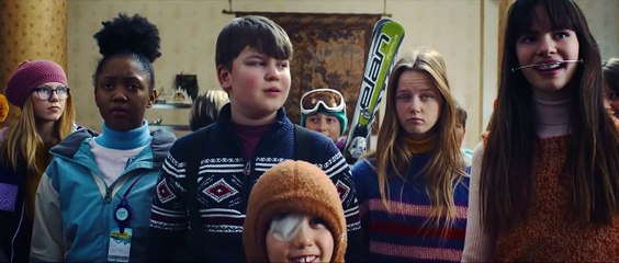 Одни на каникулах | movie | 2022 | Official Trailer