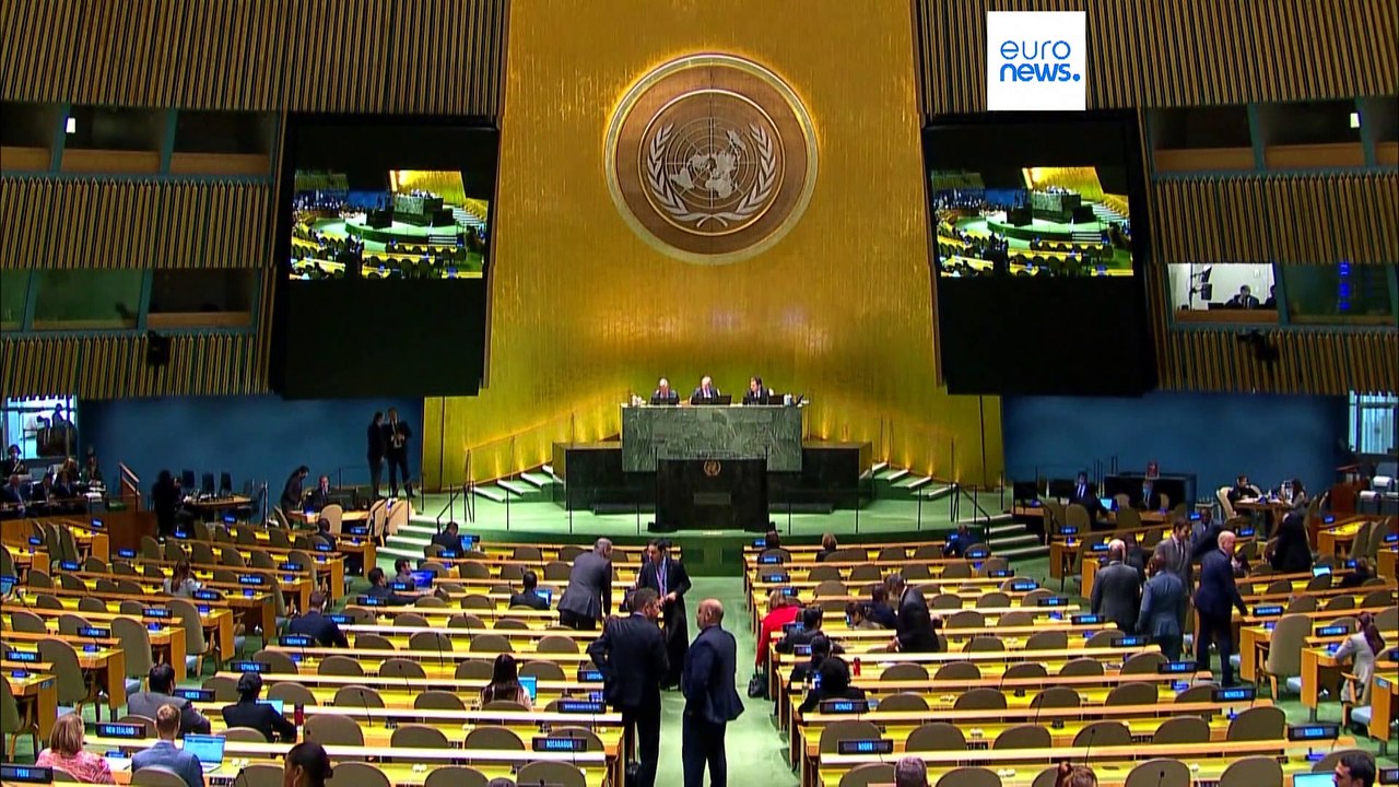 Erdbeben: Mehrere tausend Tote - Sieben Tage Staatstrauer in der Türkei