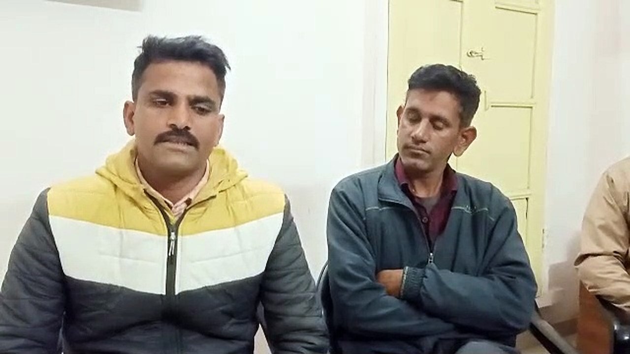 युवक ने 15 लाख कीमत के गहनों से भरा बैग दंपती को लौटाया, बस में उतरते समय बदला गया था दंपति का बैग
