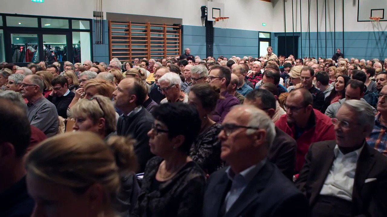 Willkommen in der Schweiz | movie | 2017 | Official Trailer