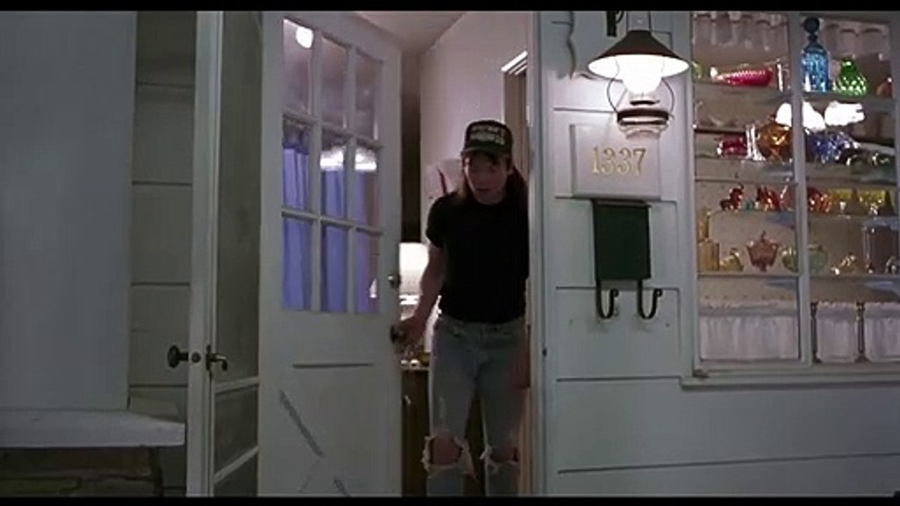 Hello Darkness Trailer OV