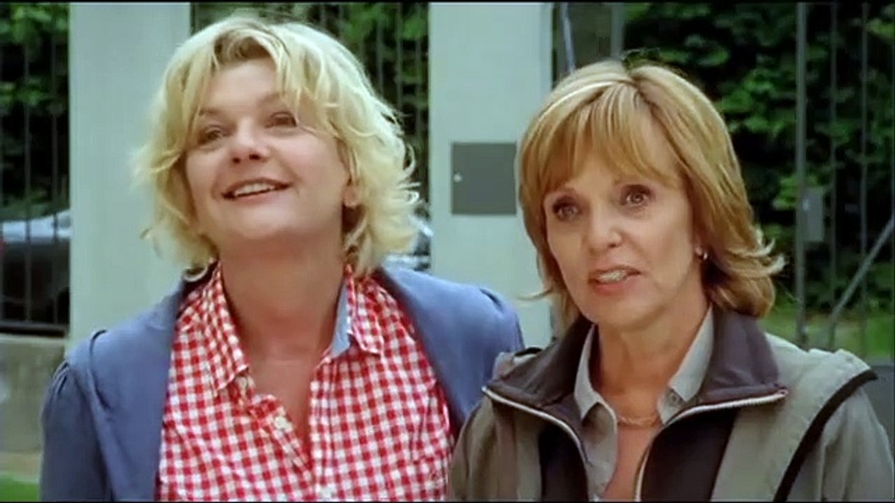 Die Dienstagsfrauen | movie | 2011 | Official Trailer