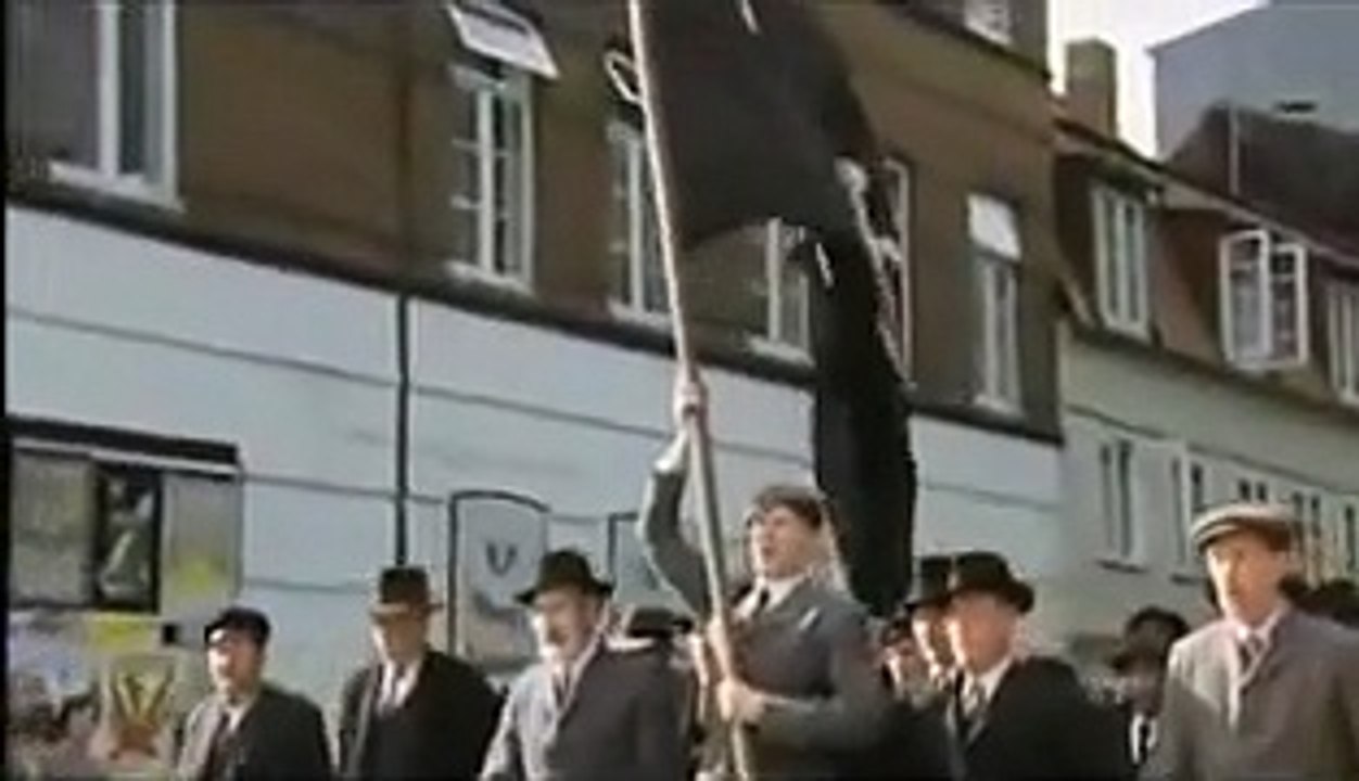 Bauern, Bonzen und Bomben | movie | 1973 | Official Trailer