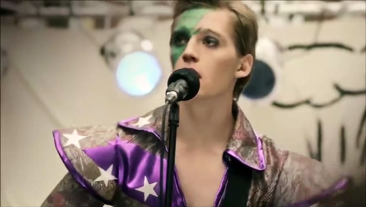 Dear Courtney | movie | 2014 | Official Trailer