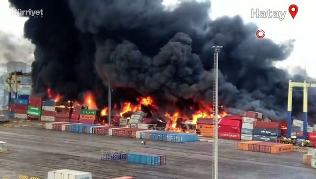 Hatay’ın İskenderun ilçesinde bulunan limanda yangın