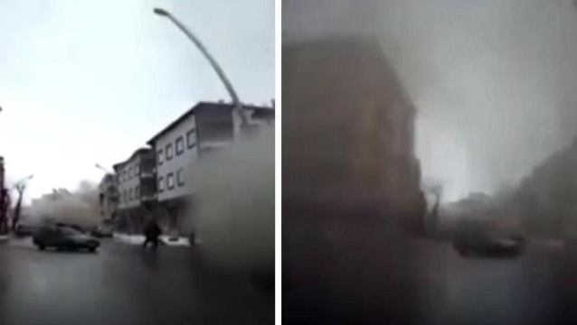 2.depremde binalar yerle bir oldu! Toz bulutunun oluştuğu o anlar anbean kamerada