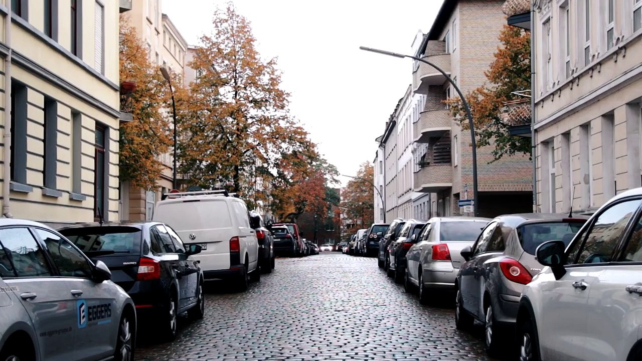 Zu Spät | movie | 2019 | Official Teaser