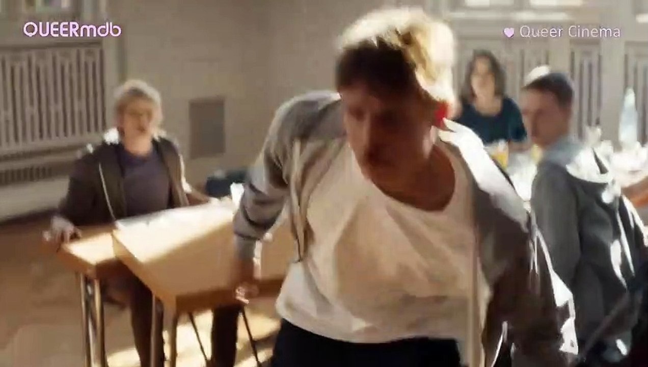 Aus der Haut | movie | 2016 | Official Trailer