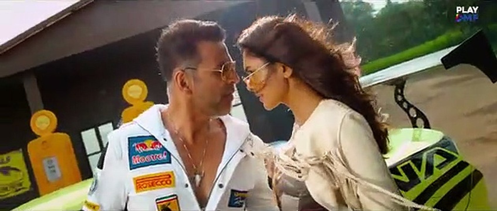 Kudiyee_Ni_Teri_(Selfiee)_–_Akshay_Kumar_|_Mrunal_Thakur_|_The_PropheC_|_Tanishk_B_|_Zahrah_S_Khan