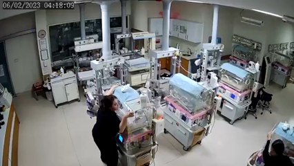 Kendi hayatlarını hiçe sayarak bebekleri böyle korudular