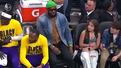 LeBron makes young fan's day as Lakers beat Warriors