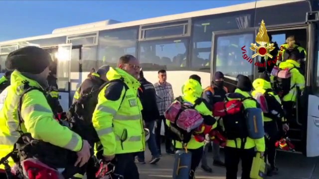 Sisma Turchia, sbarcati ad Adana Vigili del Fuoco inviati dall'Italia