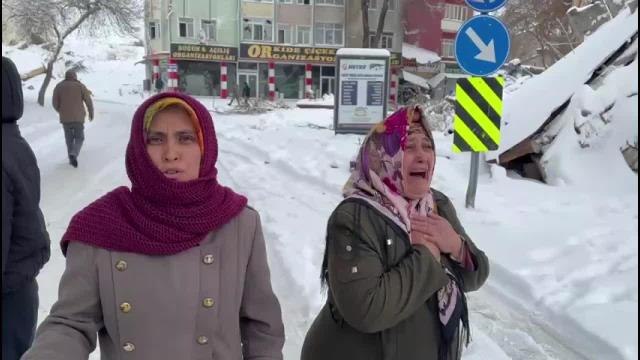 Elbistan'dan Yardım Çağrısı: Enkazın Altında Öldüler, Elbistan Kaderine Terk Edildi