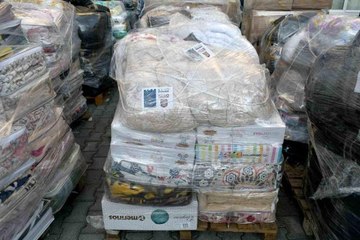 Yardım kamyonları Kuşadası'ndan afet bölgesine doğru yola çıktı