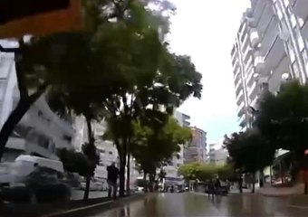 Adana'da 8 katlı binanın yıkılma anı araç kamerasında