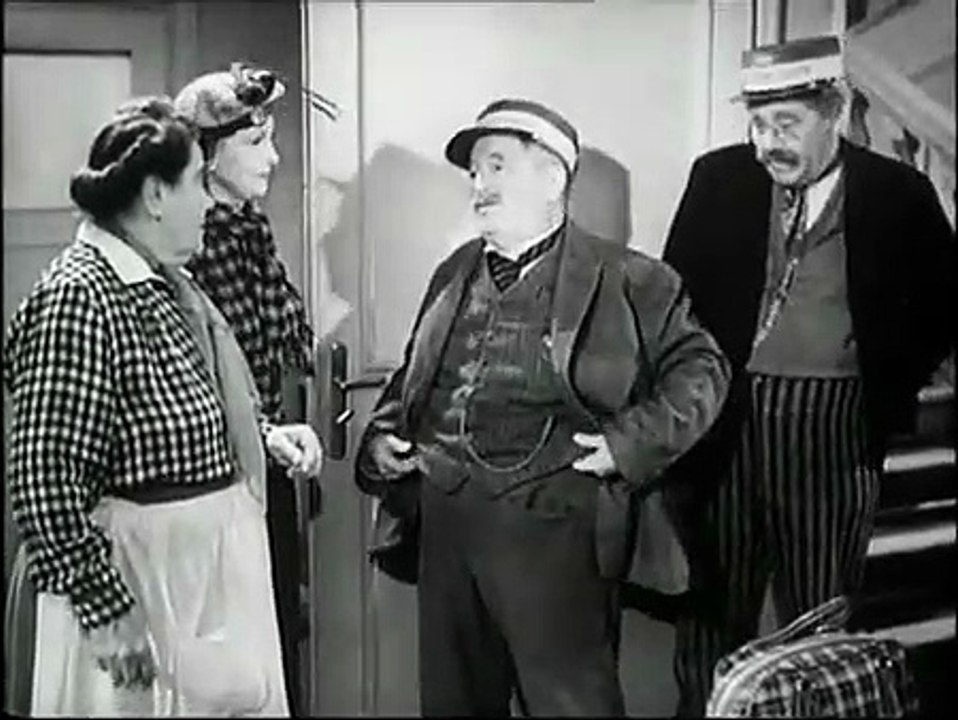 Hallo Dienstmann | movie | 1953 | Official Clip