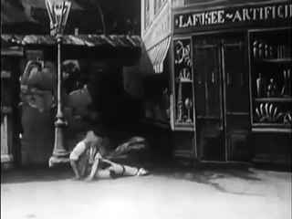 Un feu d'artifice improvisé | movie | 1905 | Official Clip