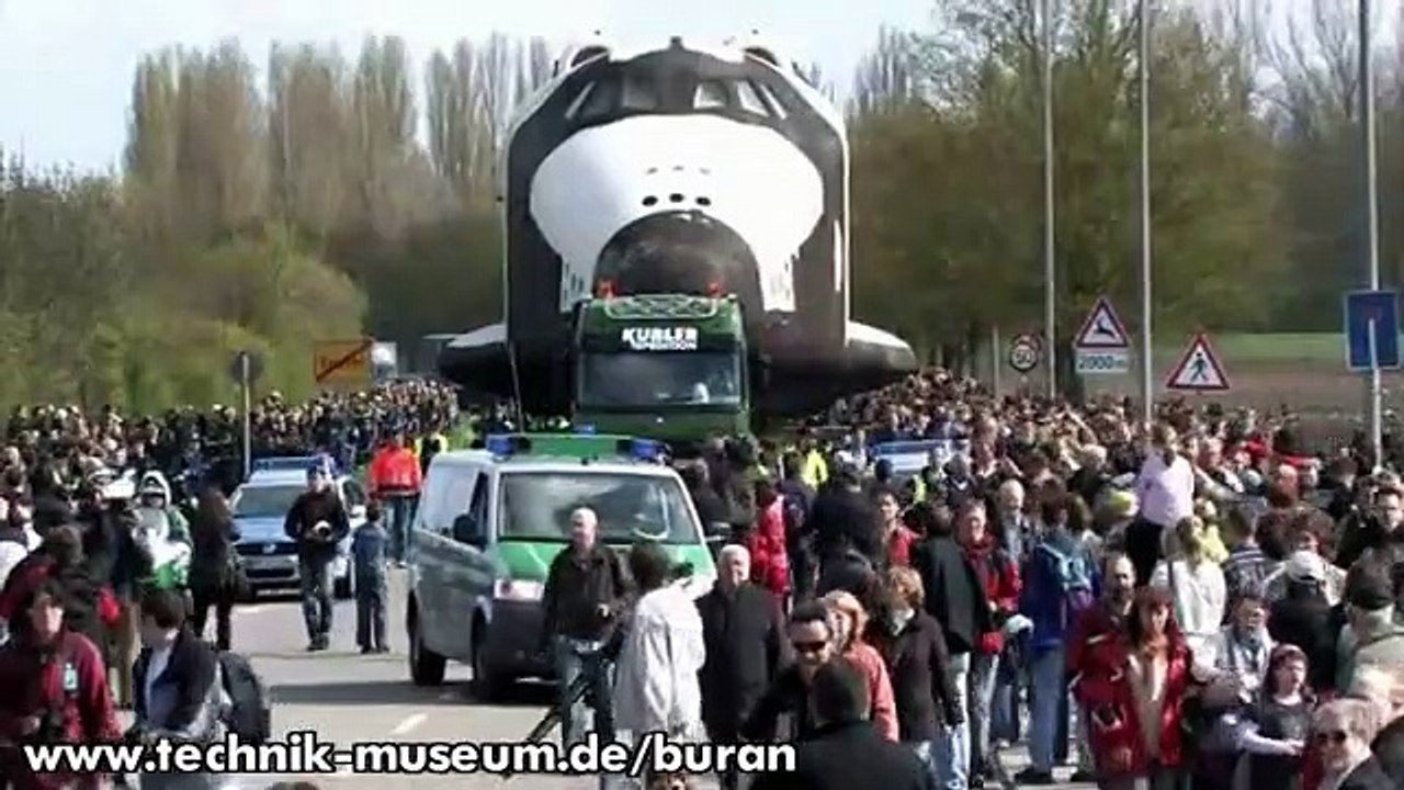 Buran - Geschichte und Transport der russischen Raumfähre OK-GLI | movie | 2009 | Official Clip