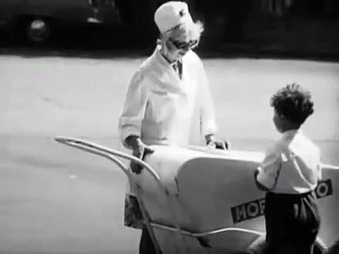 Большие хлопоты из-за маленького мальчика | movie | 1968 | Official Clip