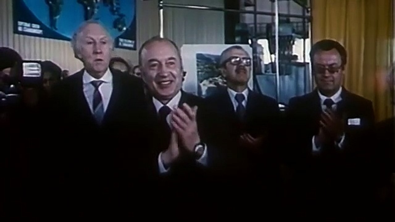 Берегите мужчин! | movie | 1982 | Official Clip