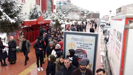 Erciş'ten depremzedeler için kan bağışına yoğun ilgi