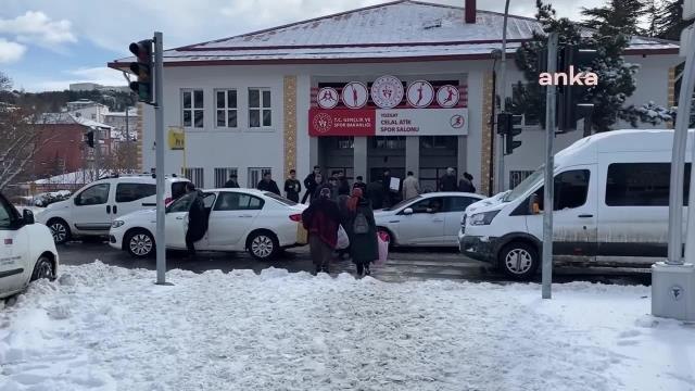 Yozgatlı Vatandaşlar Deprem Bölgesine Yardım İçin Seferber Oldu
