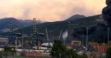 T70 yangın söndürme helikopterinin İskenderun Limanı'ndaki yangına müdahalesi devam ediyor
