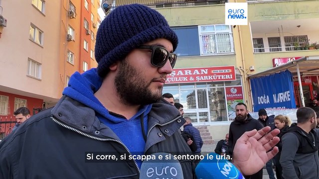 Sisma, tra le macerie di Adana: le voci di chi è incastrato, l'impotenza dei superstiti