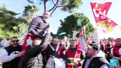 Download Video: French pension reform: Tens of thousands of demonstrators held a third round of strikes and protests