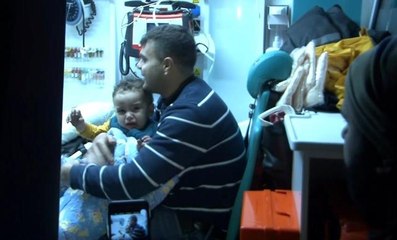 40 saat sonra gelen inanılmaz kurtuluş...Anne ve 3 çocuğu enkazdan sağ kurtarıldı