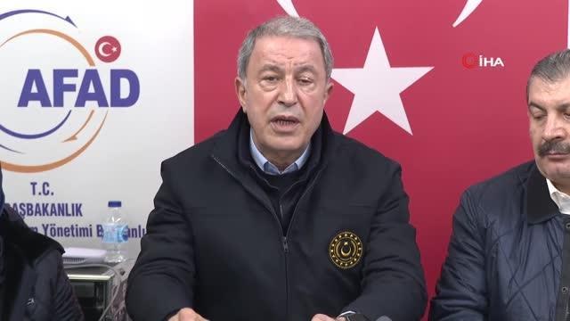 Bakan Akar: Gerçekten büyük bir felaketle karşı karşıyayız. Milletçe omuz omuza çalışmak suretiyle inşallah felaketin üstesinden geleceğiz.