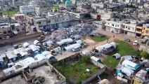 عمليات البحث والإنقاذ مستمرة في محافظة إدلب بعد الزلزال المدمر