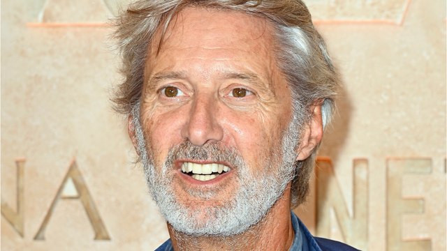 GALA VIDEO - Antoine de Caunes en deuil : il pleure la mort de Gaëlle Royer, son ex-femme et mère d’Emma de Caunes