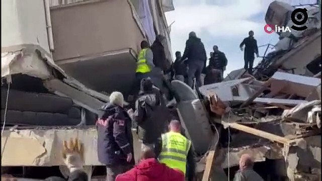 Enkazdan çıkarılan Eda: ‘Hepinize çok teşekkür ediyorum’