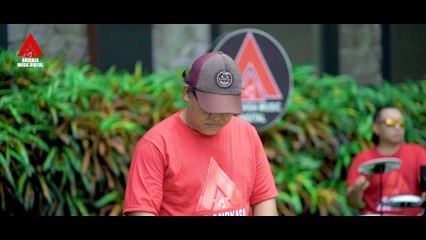 Winda_Bersamamu Hanya Sebuah Mimpi [Official Music Video]