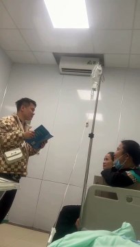 Lần đầu làm bố thanh niên mất ngủ mấy ngày liền, còn dạy 2 bà chăm cháu mới yên tâm về nhà