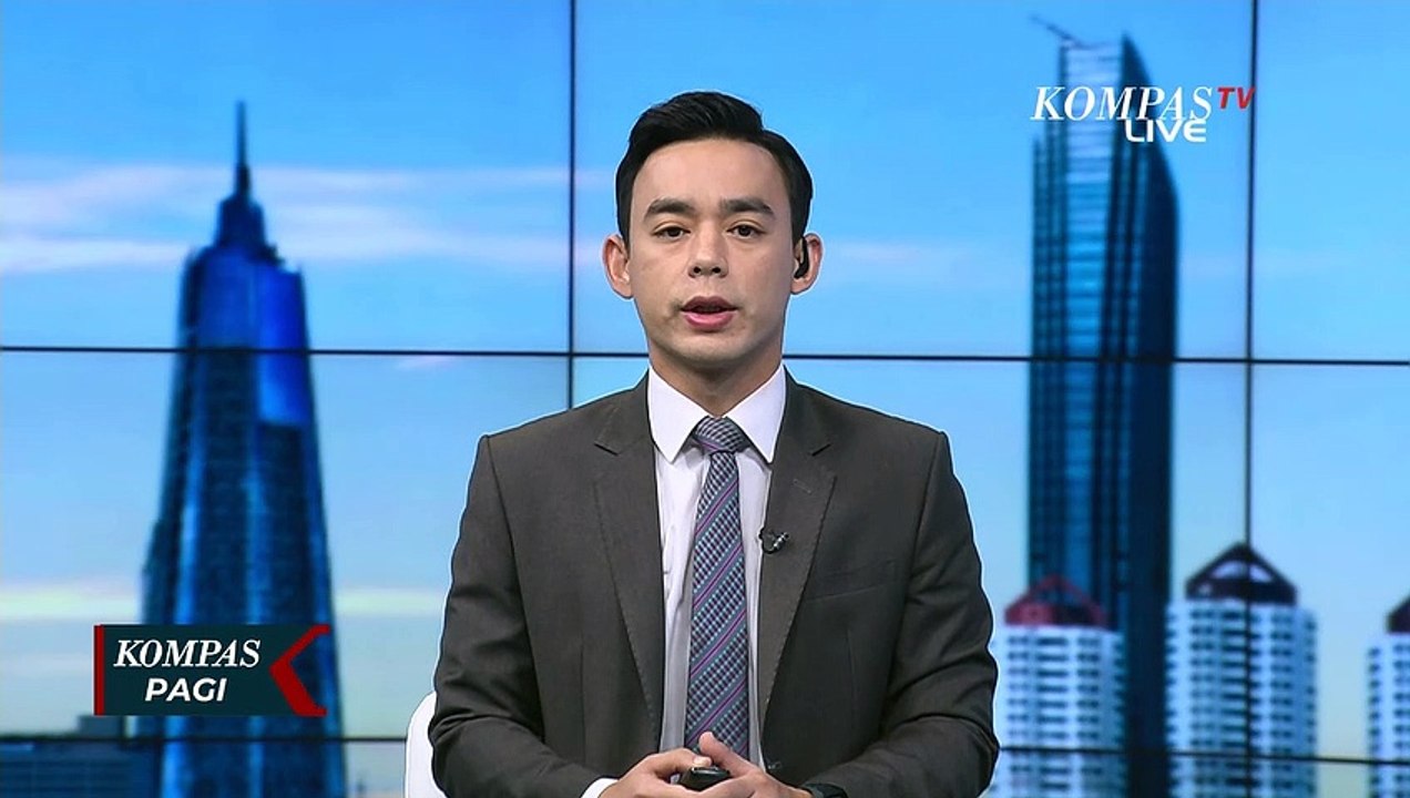 Truk Terguling Karena Tak Kuat Menanjak, Ratusan Karton Minyakita Berserakan di Jalan!