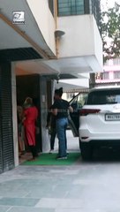 Karishma Tanna अपने खास सदस्य के साथ आयी नजर