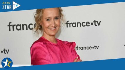 “Vous plaisantez ou quoi ?” : Caroline Roux agacée, cette remarque qu’elle ne peut plus entendre