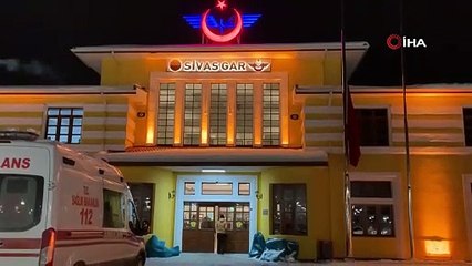 Sivas’ta YHT ilk yolculu seferinde depremzedeleri taşıdı