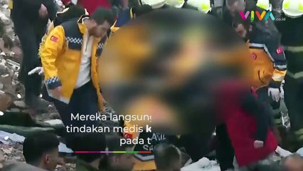 Terkubur 28 Jam, Ibu dan 3 Anaknya 'Bangkit' dari Reruntuhan