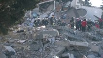 ارتفاع حصيلة ضحايا الزلزال في سوريا وتركيا لأكثر من 8900 قتيل