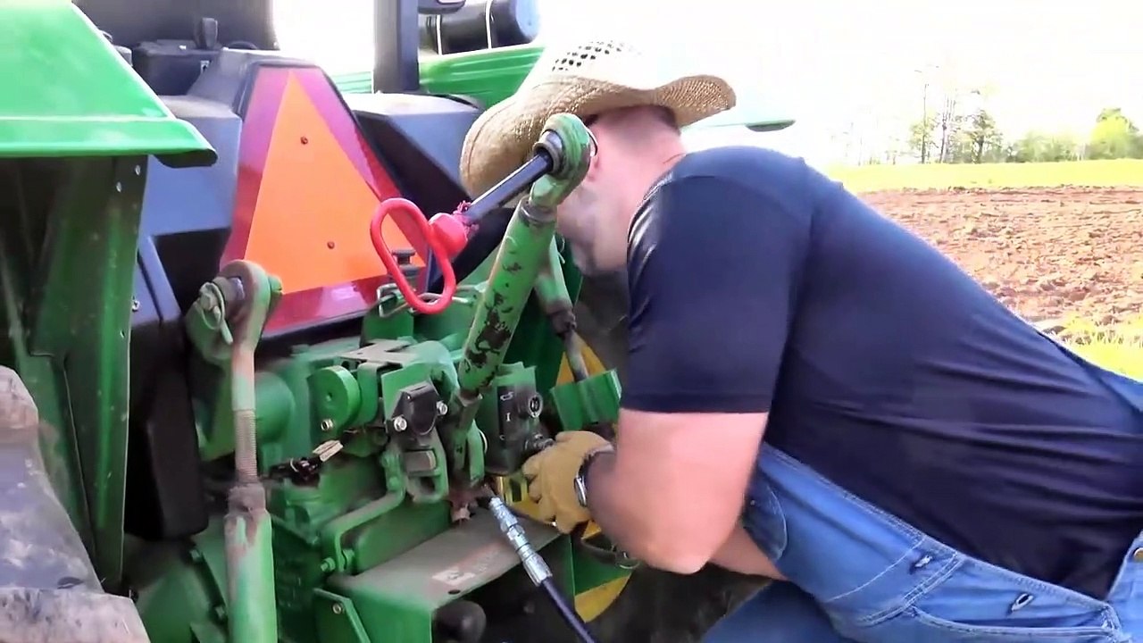 COOL FARM TOOLS EXPLAINED SEE HOW THE NOTILL SEED DRILL WORKS