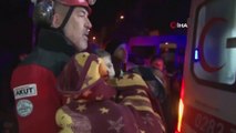 فرق الإنقاذ تتمكن من إخراج أم وطفلها من تحت الأنقاض بعد 47 ساعة