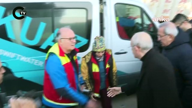 Kılıçdaroğlu, Osmaniyeli depremzedeleri ziyaret etti