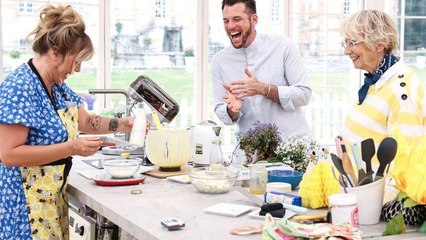 Le meilleur pâtissier célébrités - Queen Be : Le Bzz Bzz